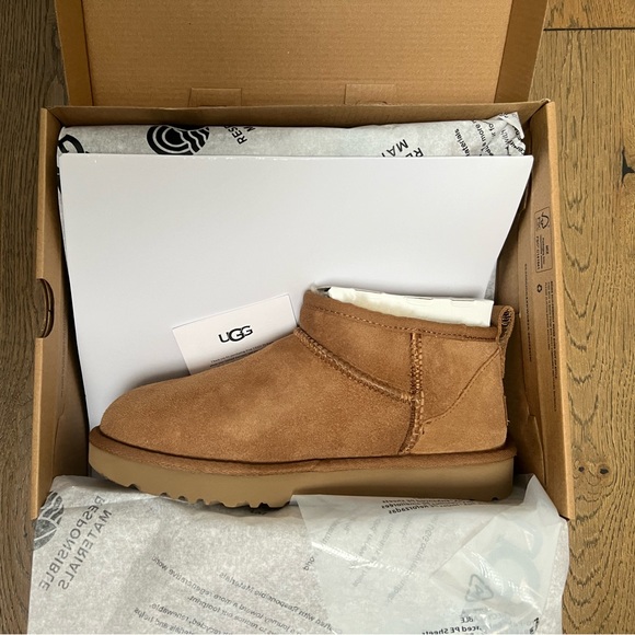 UGG. Classic Ultra Mini Boots, Chestnut, Women’s Size 7 - NWT - Picture 4 of 11